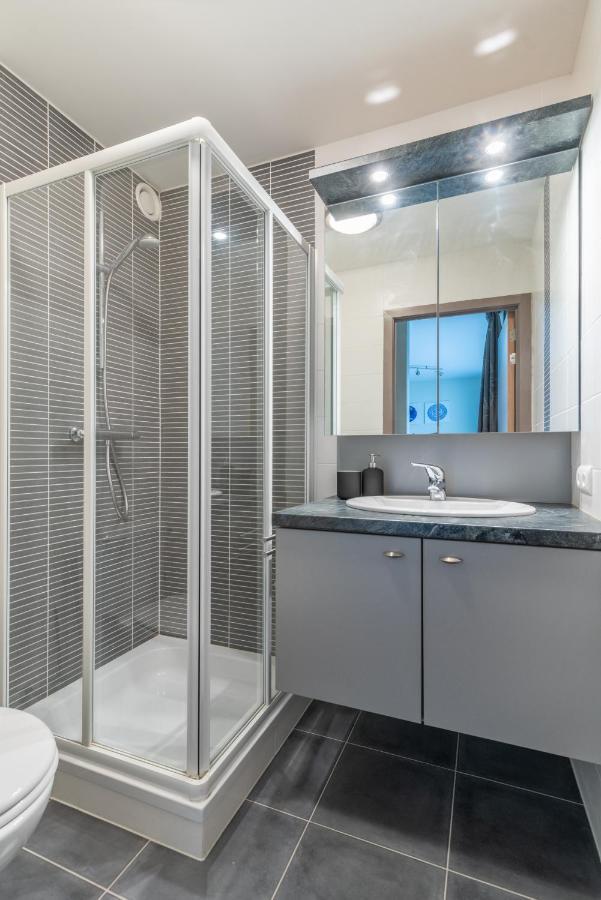 Appartement Met Zwembad In Neoportus Nieuwpoort Bagian luar foto